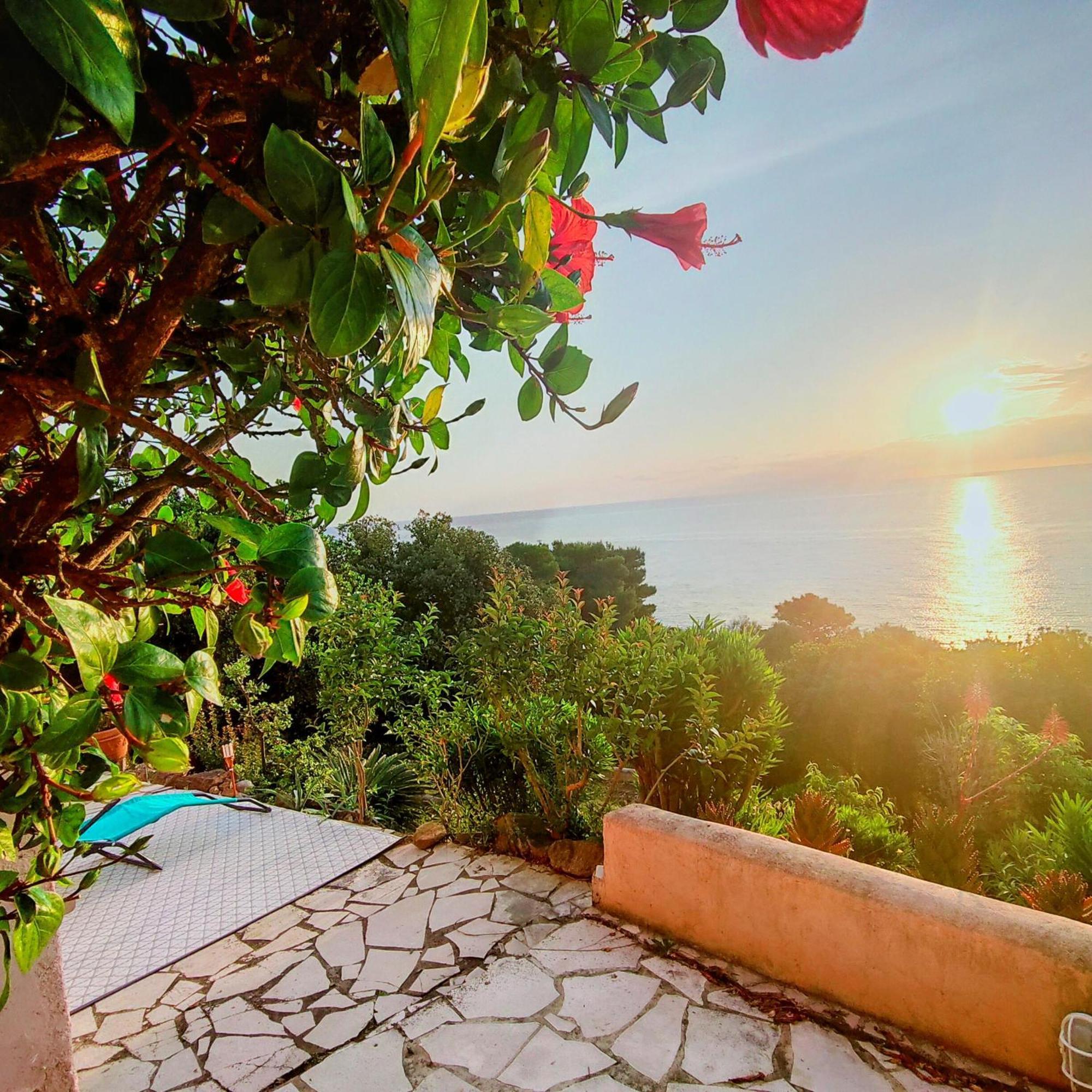 Studio Vue Sur Mer Конка Екстериор снимка